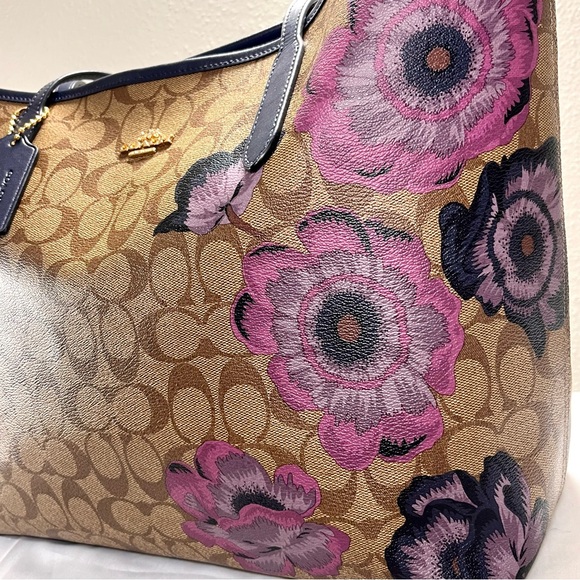 Coach City Tote Kaffe Fassett Print - Picture 5 of 9